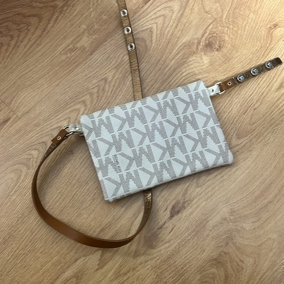 Michael Kors MK Signature Logo Belt Bag Fanny Pack - Picture 4 of 7